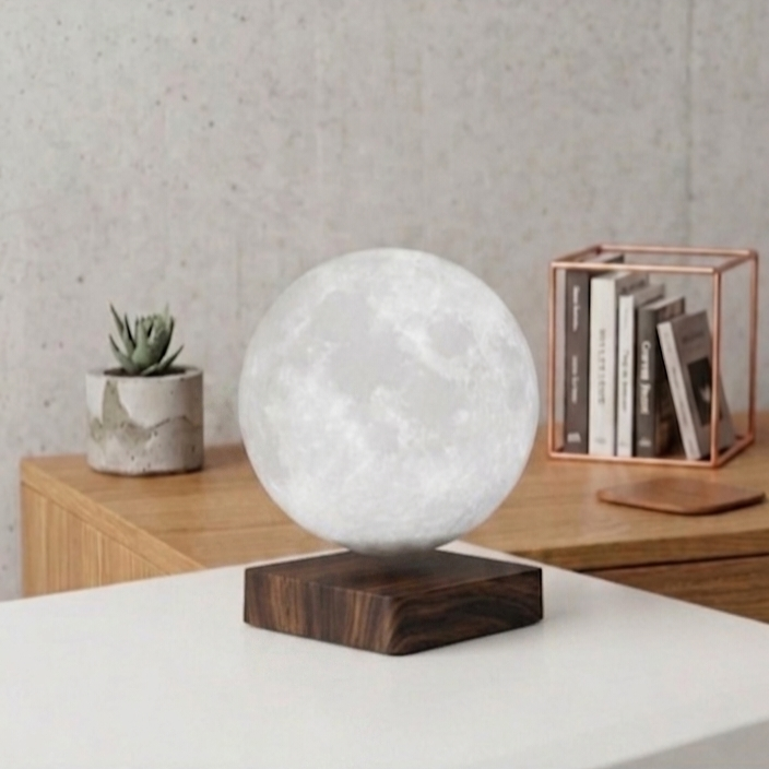 Levitierender Mond: Dein Stück Universum im Wohnzimmer